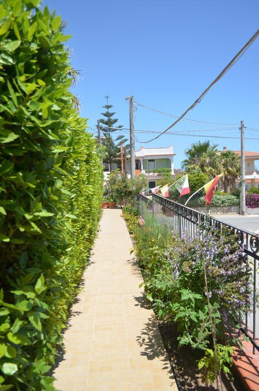 Ansise Guest House Lido di Noto ภายนอก รูปภาพ
